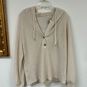 Beautiful white sweater Size M